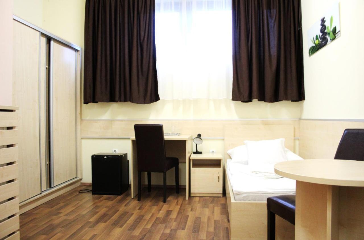 Corner Hotel Angyalfoeld Budapest Esterno foto